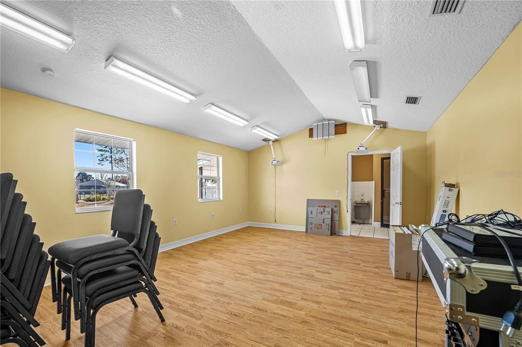 For Sale: $349,900 (0 beds, 0 baths, 4307 Square Feet)