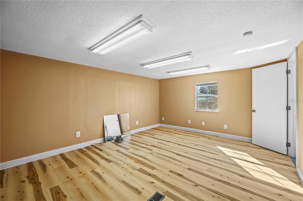 For Sale: $349,900 (0 beds, 0 baths, 4307 Square Feet)