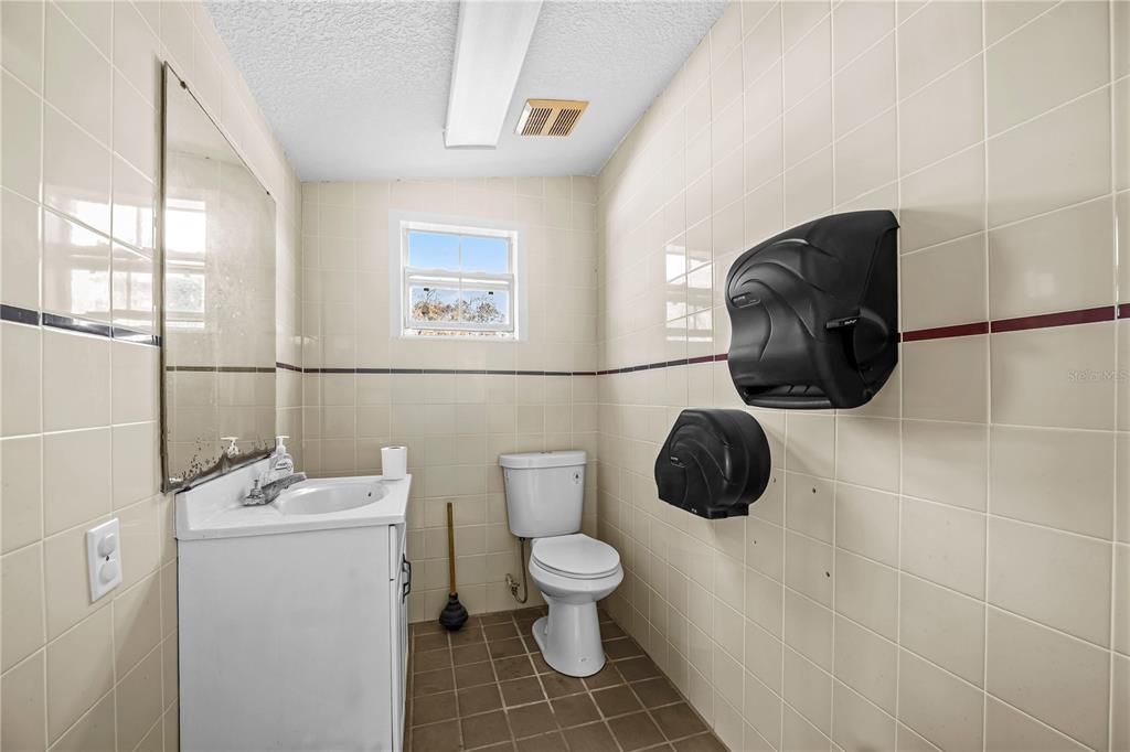 For Sale: $349,900 (0 beds, 0 baths, 4307 Square Feet)