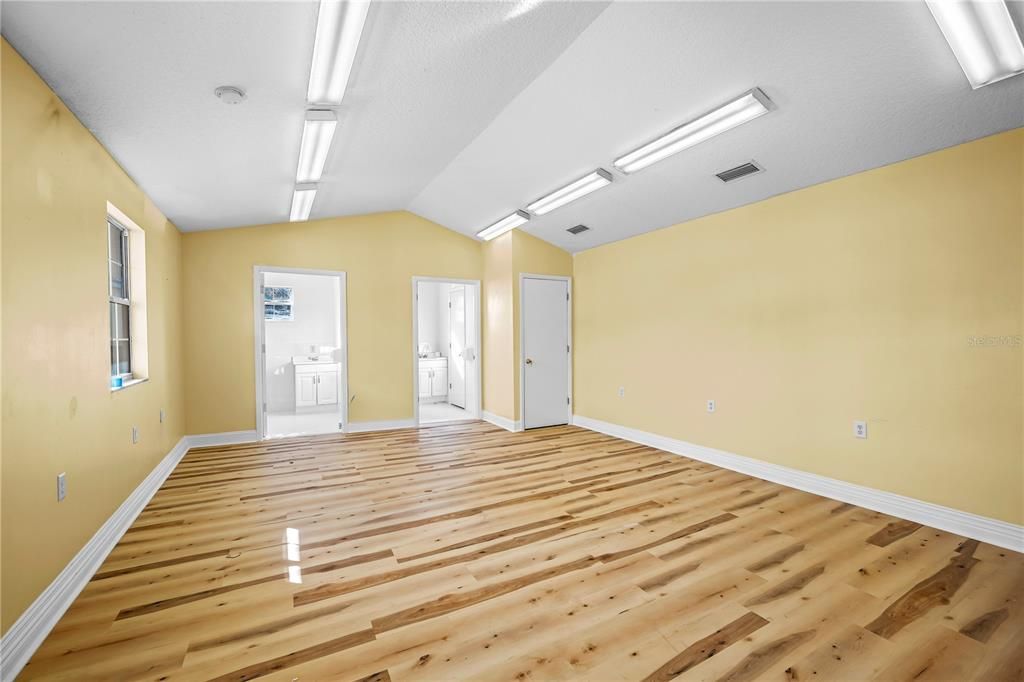 For Sale: $349,900 (0 beds, 0 baths, 4307 Square Feet)