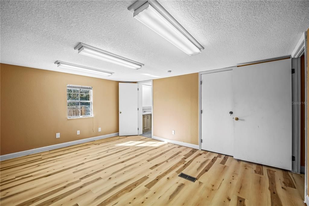 For Sale: $349,900 (0 beds, 0 baths, 4307 Square Feet)