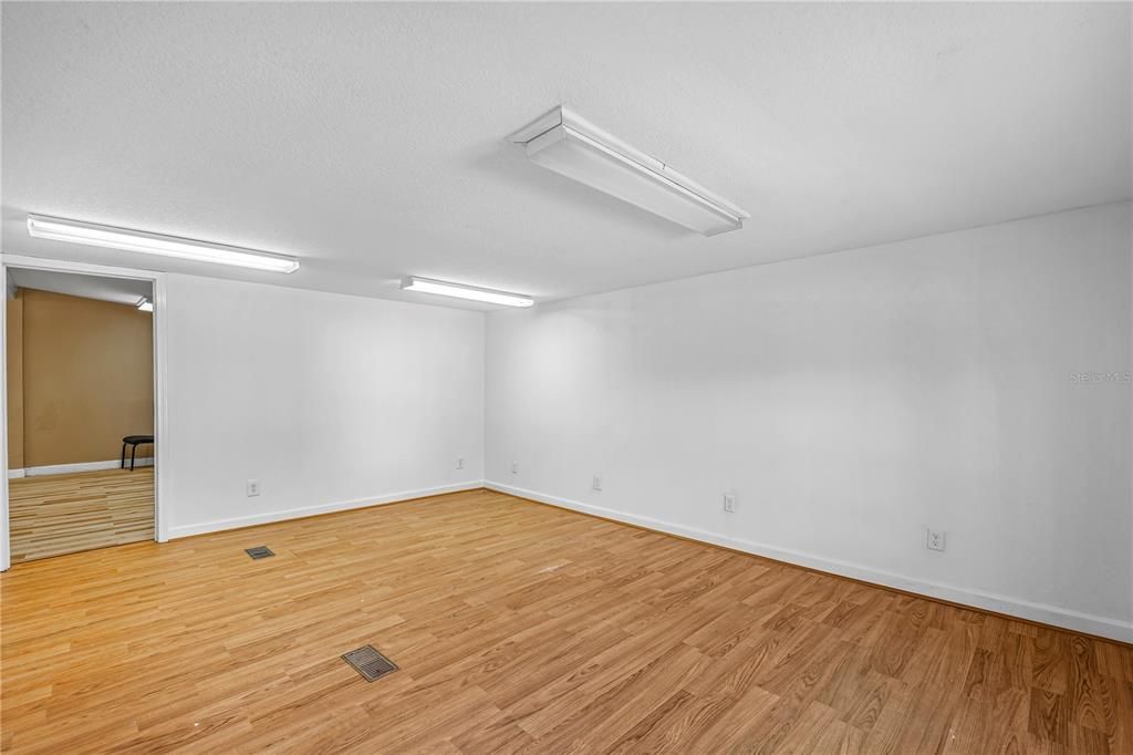 For Sale: $349,900 (0 beds, 0 baths, 4307 Square Feet)