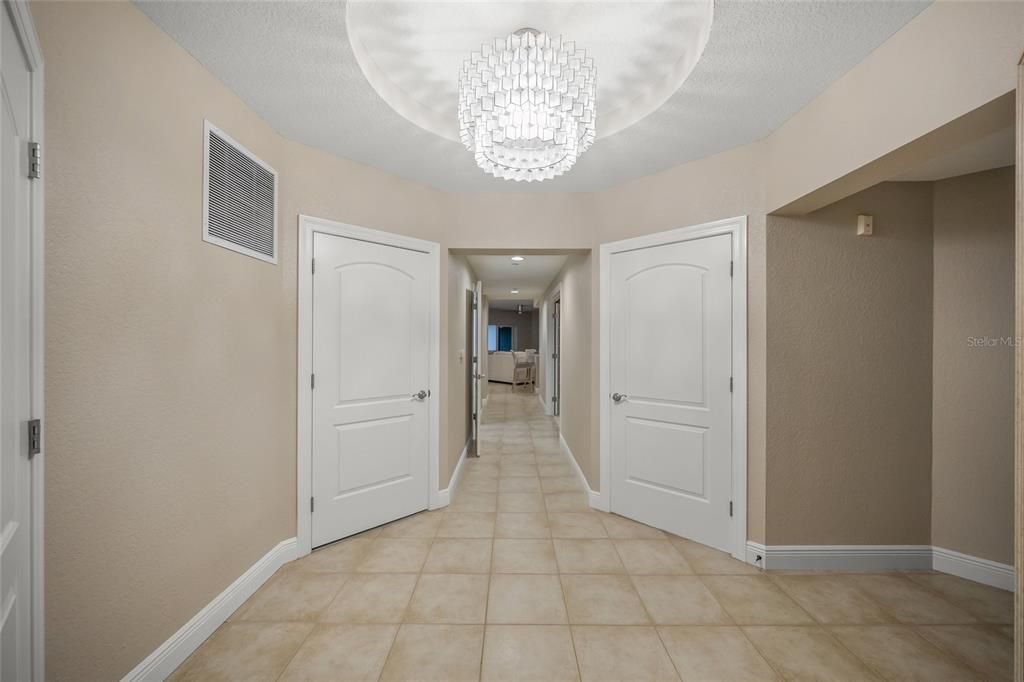 For Sale: $899,995 (3 beds, 2 baths, 2199 Square Feet)