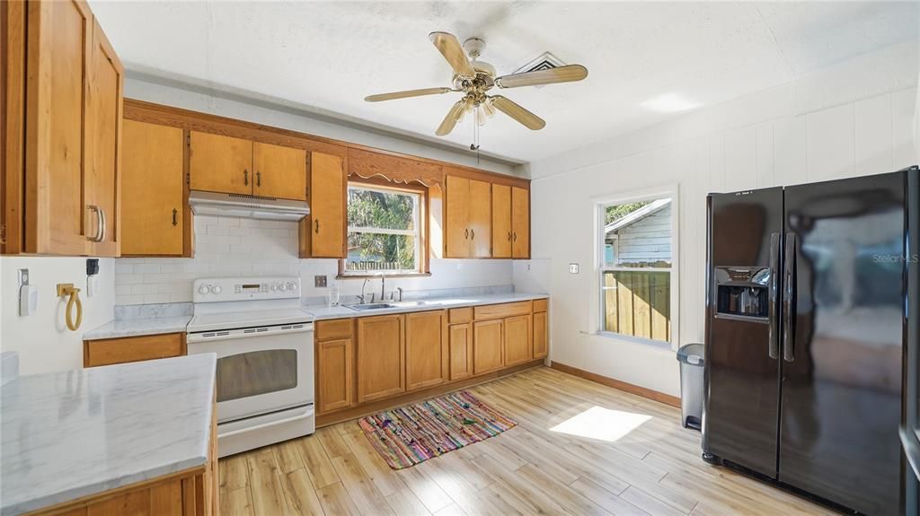 En Venta: $415,000 (5 camas, 2 baños, 1344 Pies cuadrados)