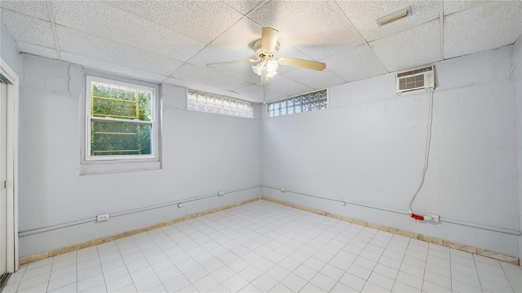 En Venta: $415,000 (5 camas, 2 baños, 1344 Pies cuadrados)