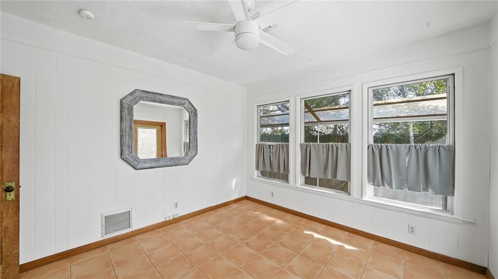 En Venta: $415,000 (5 camas, 2 baños, 1344 Pies cuadrados)