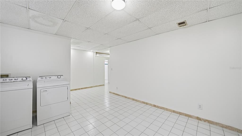 En Venta: $415,000 (5 camas, 2 baños, 1344 Pies cuadrados)