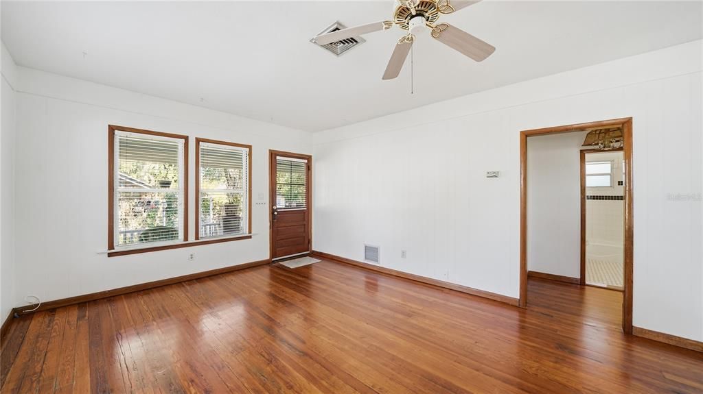 En Venta: $415,000 (5 camas, 2 baños, 1344 Pies cuadrados)