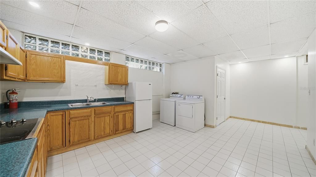 En Venta: $415,000 (5 camas, 2 baños, 1344 Pies cuadrados)