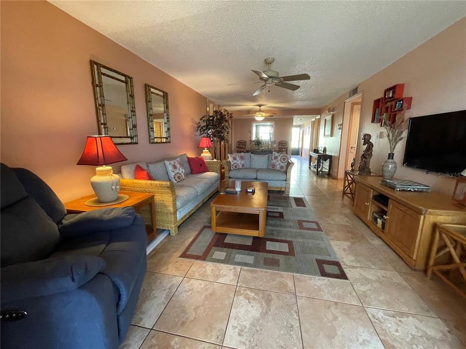 For Rent: $1,900 (2 beds, 2 baths, 1150 Square Feet)