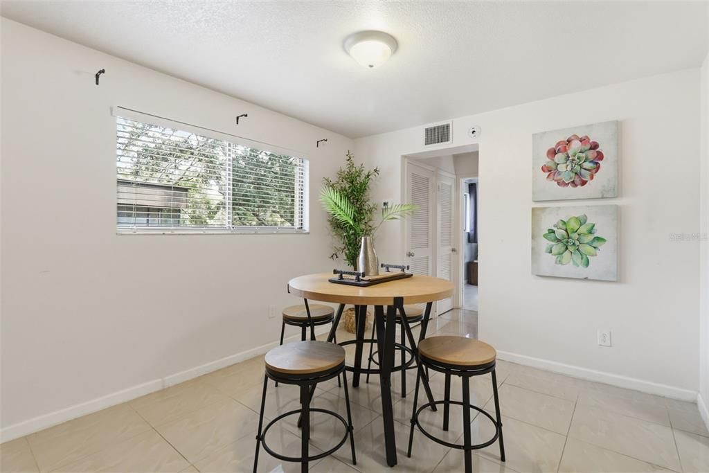 Activo con contrato: $123,900 (1 camas, 1 baños, 800 Pies cuadrados)