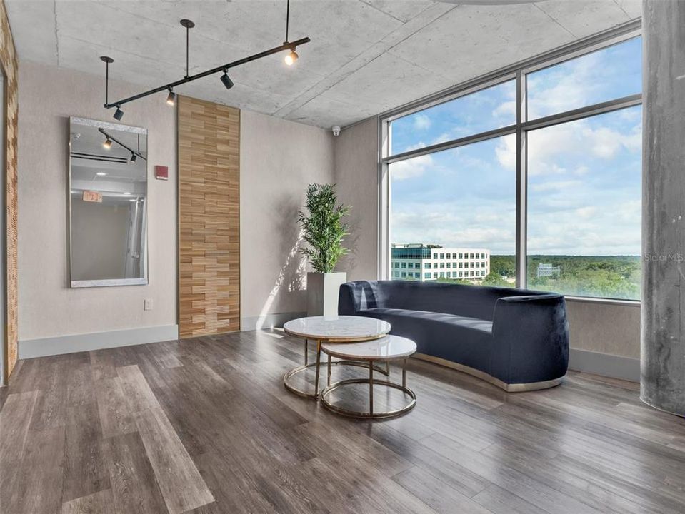 На продажу: $399,990 (2 спален, 2 ванн, 1268 Квадратных фут)