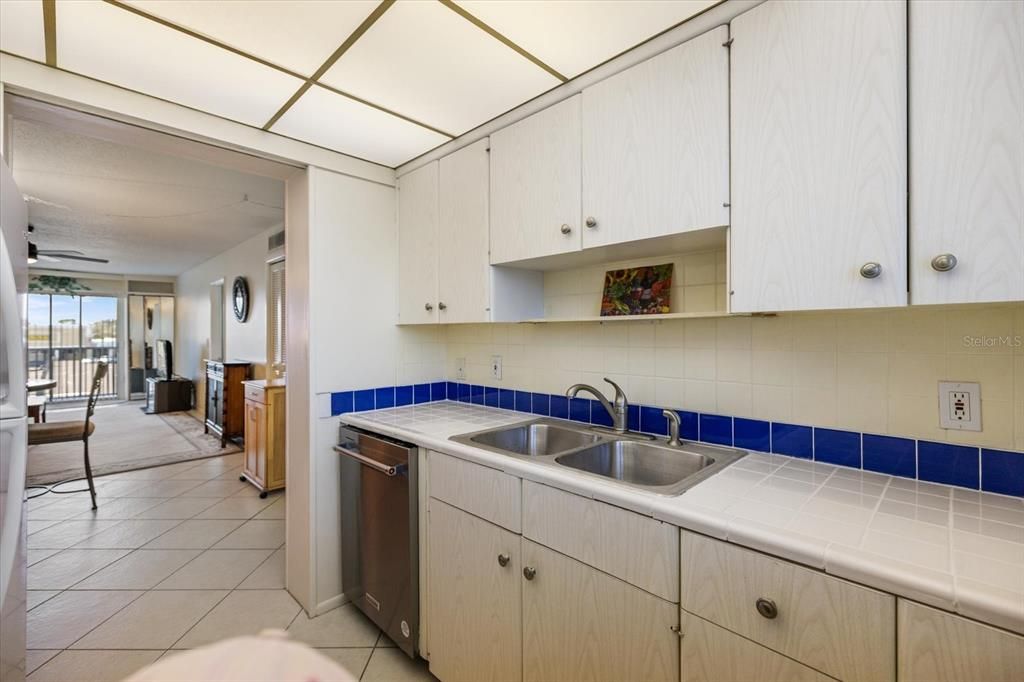 В аренду: $1,500 (2 спален, 2 ванн, 975 Квадратных фут)