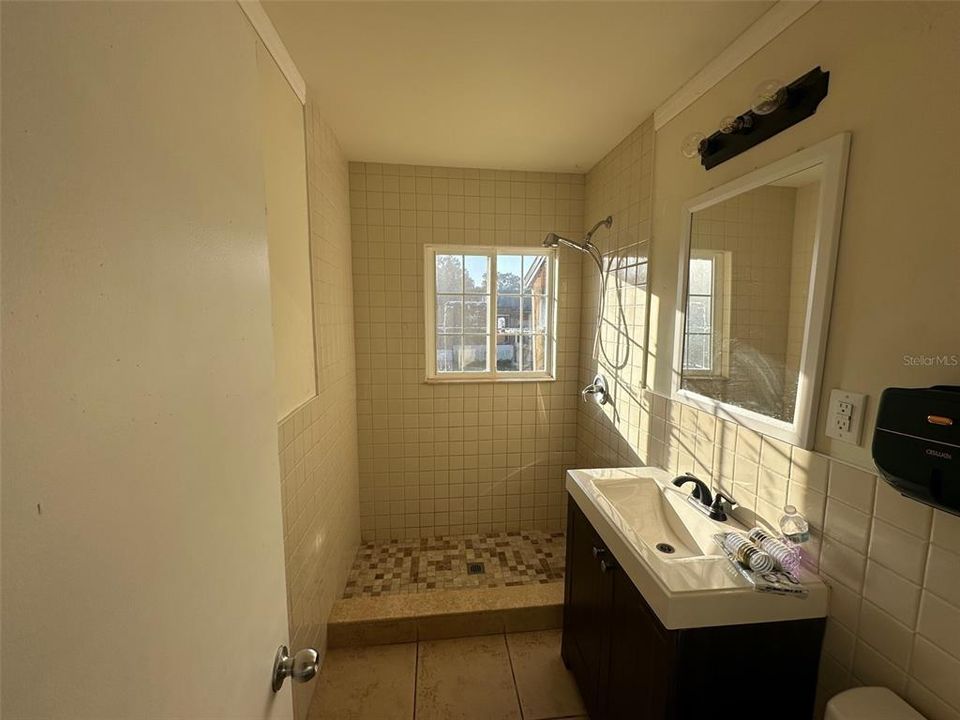 For Sale: $180,000 (0 beds, 0 baths, 780 Square Feet)