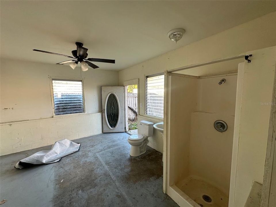 For Sale: $180,000 (0 beds, 0 baths, 780 Square Feet)