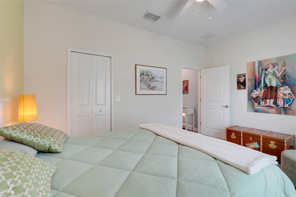 For Sale: $299,900 (2 beds, 2 baths, 1503 Square Feet)