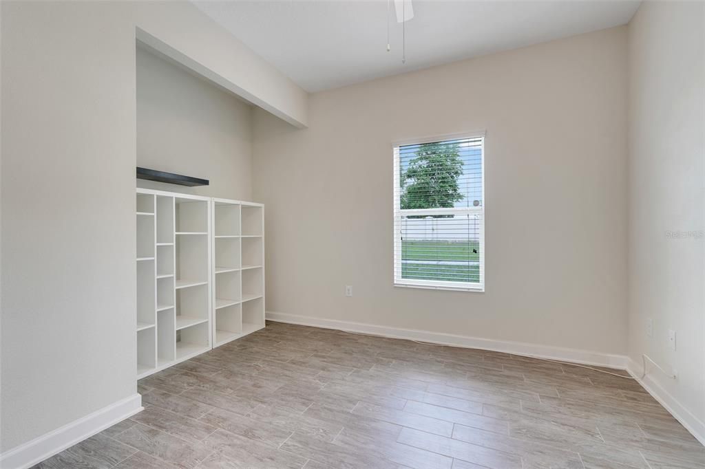 For Sale: $299,900 (2 beds, 2 baths, 1503 Square Feet)