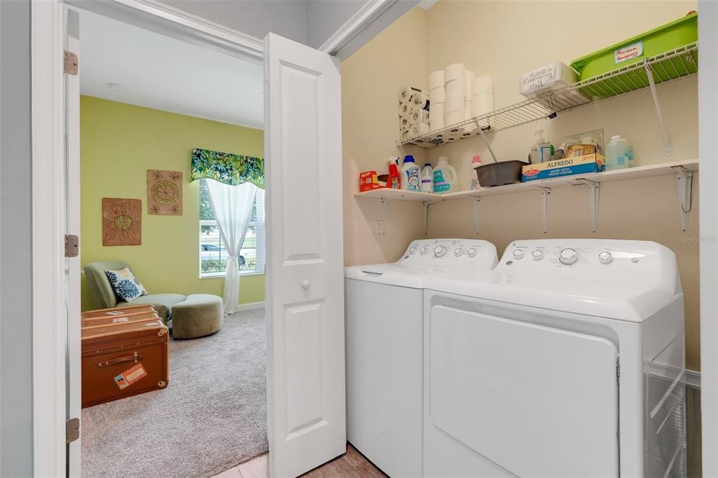 For Sale: $299,900 (2 beds, 2 baths, 1503 Square Feet)