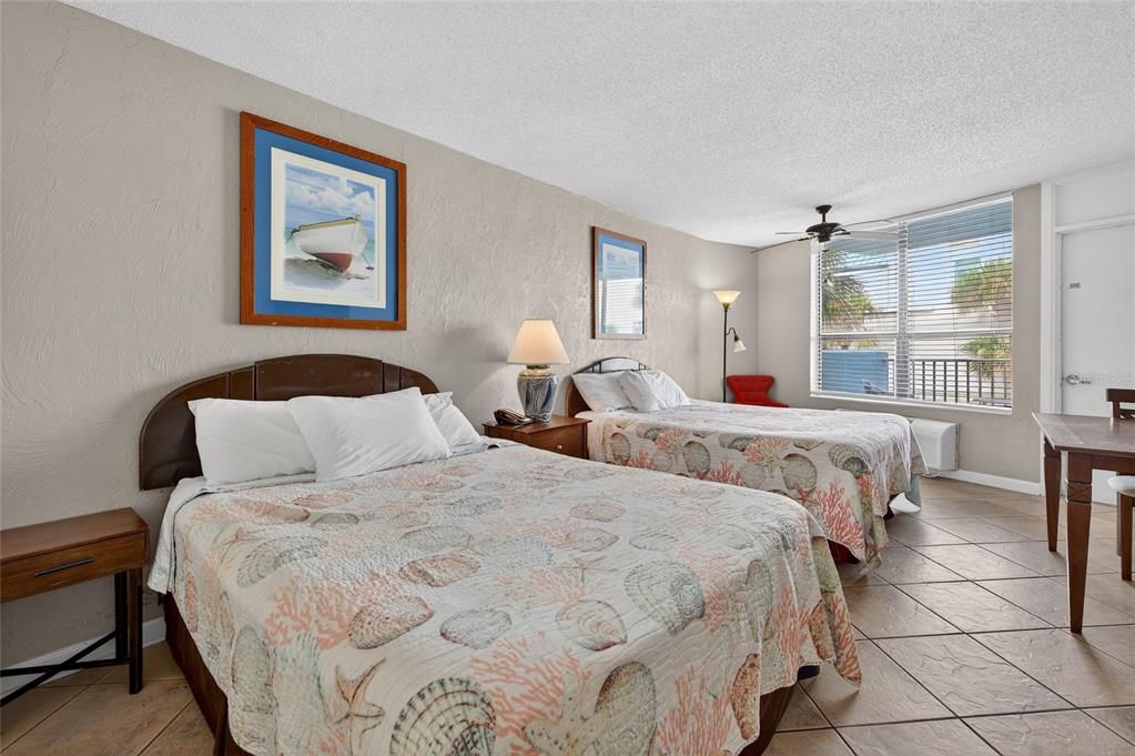 For Sale: $97,500 (1 beds, 1 baths, 343 Square Feet)