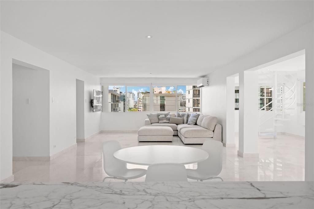 Activo con contrato: $1,198,000 (2 camas, 2 baños, 1802 Pies cuadrados)