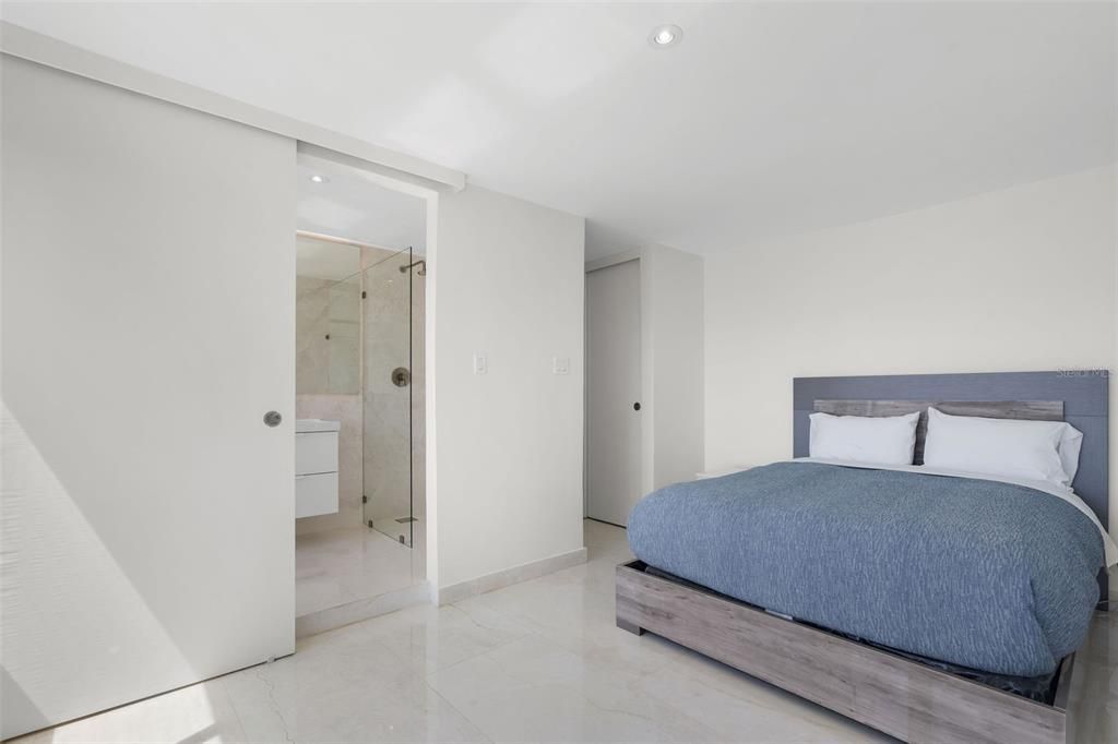 Activo con contrato: $1,198,000 (2 camas, 2 baños, 1802 Pies cuadrados)