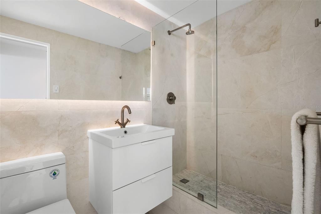 Activo con contrato: $1,198,000 (2 camas, 2 baños, 1802 Pies cuadrados)