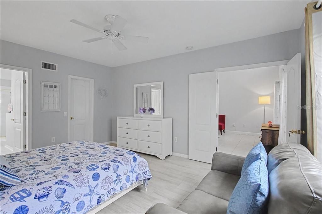 Active With Contract: $499,000 (3 beds, 2 baths, 2059 Square Feet)