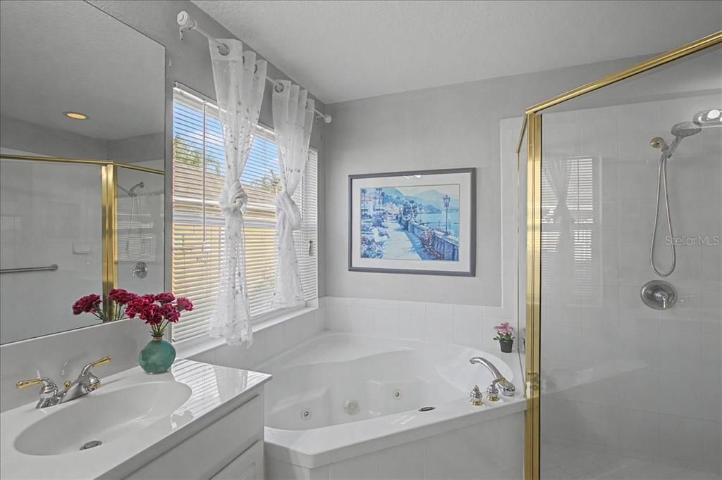 Active With Contract: $499,000 (3 beds, 2 baths, 2059 Square Feet)
