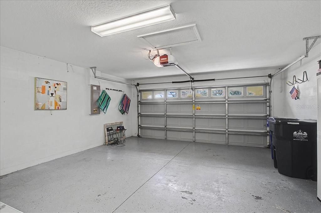 Active With Contract: $499,000 (3 beds, 2 baths, 2059 Square Feet)