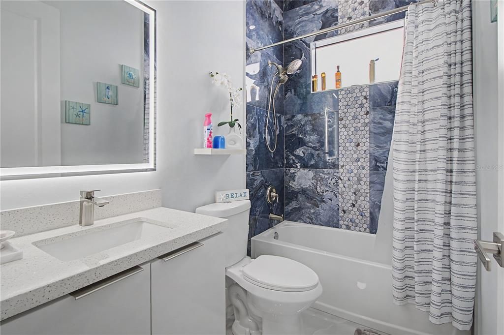 Activo con contrato: $439,900 (3 camas, 2 baños, 1643 Pies cuadrados)