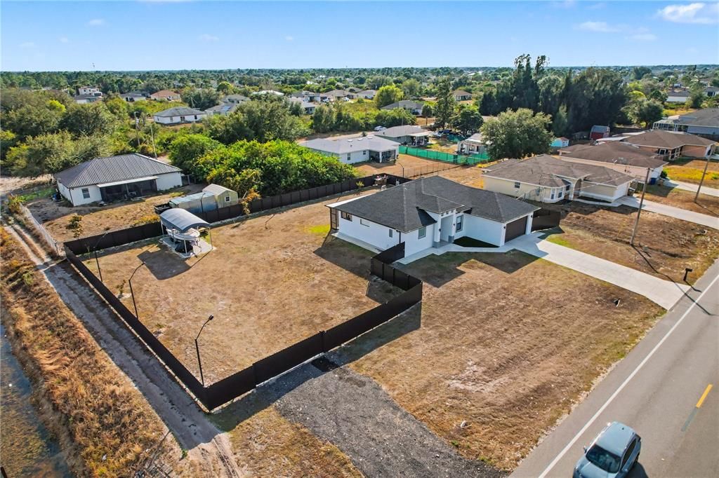 Activo con contrato: $439,900 (3 camas, 2 baños, 1643 Pies cuadrados)
