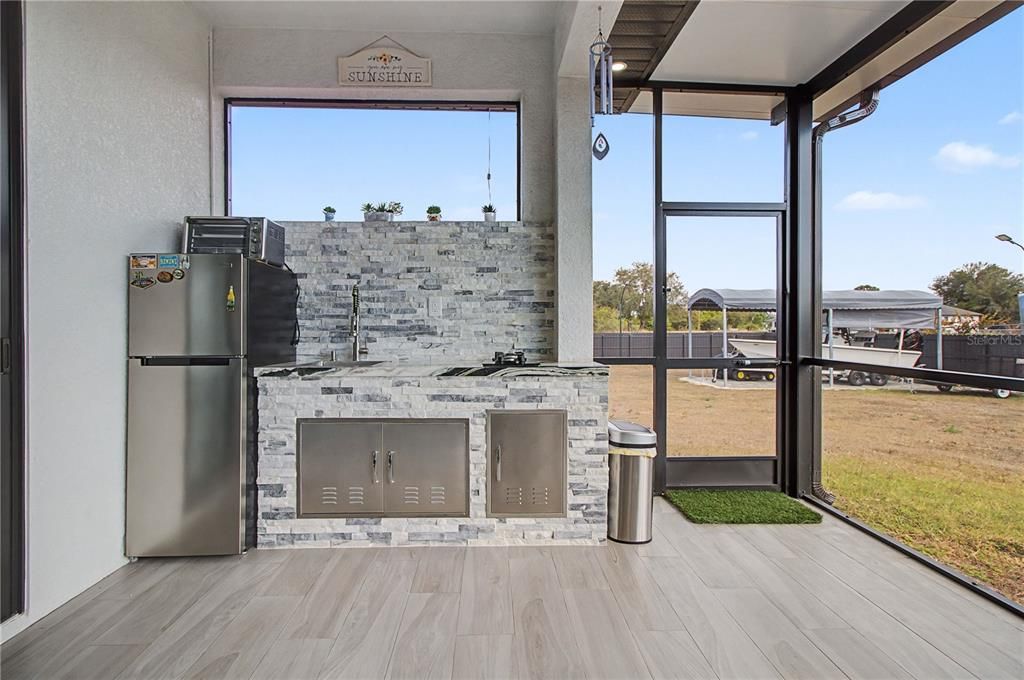 Activo con contrato: $439,900 (3 camas, 2 baños, 1643 Pies cuadrados)