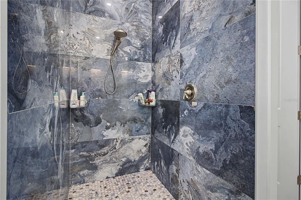 Activo con contrato: $439,900 (3 camas, 2 baños, 1643 Pies cuadrados)