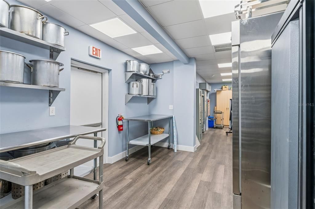 Activo con contrato: $119,500 (3 camas, 3 baños, 1728 Pies cuadrados)