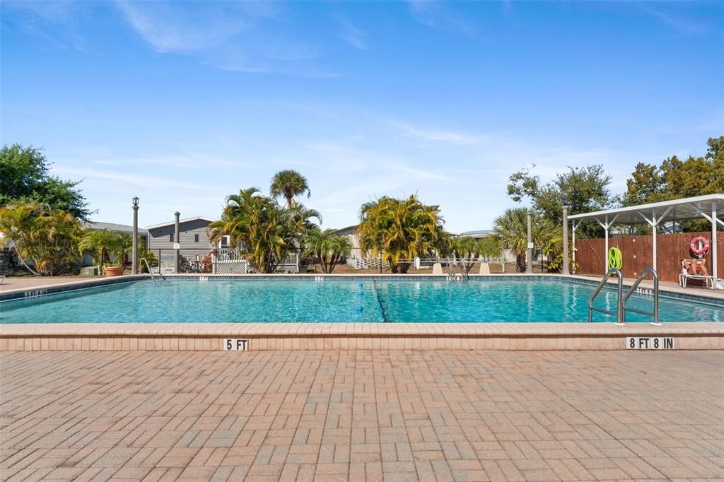 Activo con contrato: $119,500 (3 camas, 3 baños, 1728 Pies cuadrados)