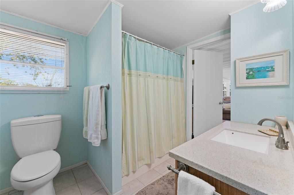Activo con contrato: $119,500 (3 camas, 3 baños, 1728 Pies cuadrados)