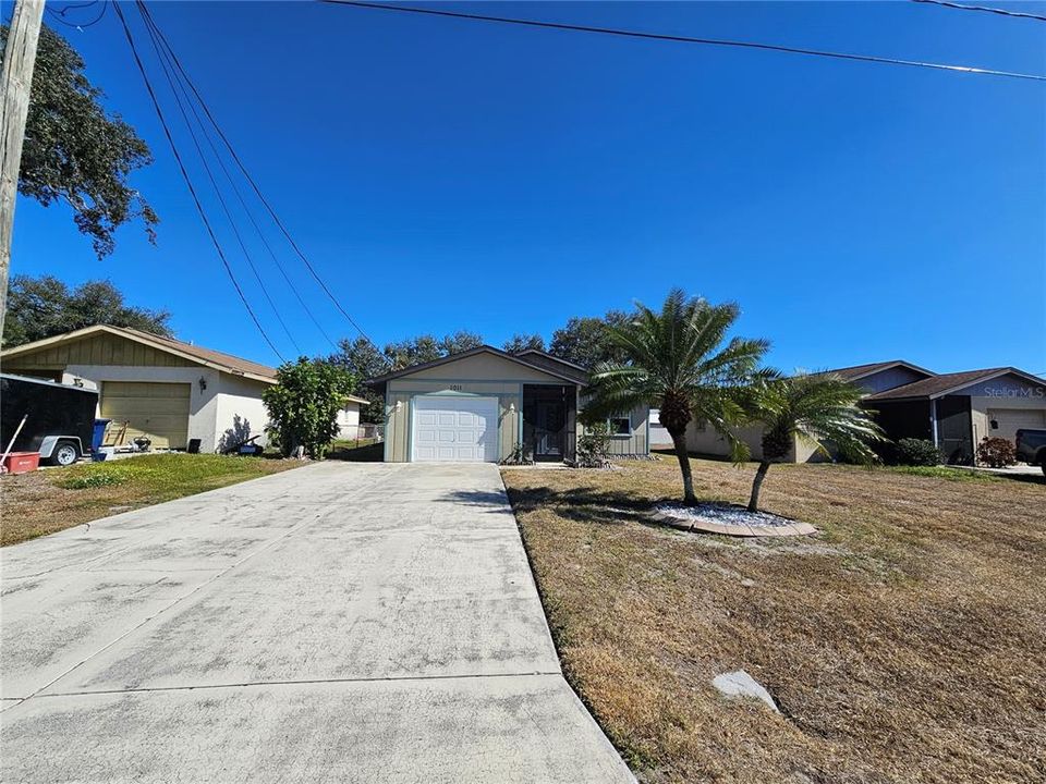 Activo con contrato: $299,900 (2 camas, 2 baños, 1161 Pies cuadrados)