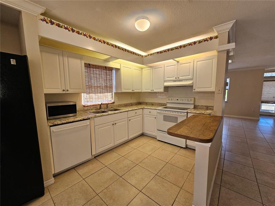 Activo con contrato: $299,900 (2 camas, 2 baños, 1161 Pies cuadrados)