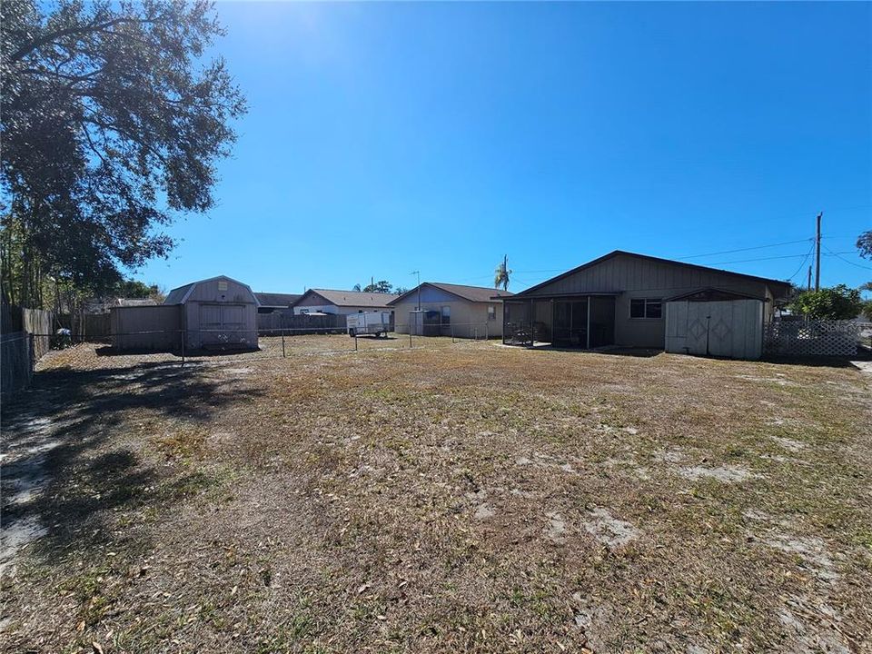 Activo con contrato: $299,900 (2 camas, 2 baños, 1161 Pies cuadrados)