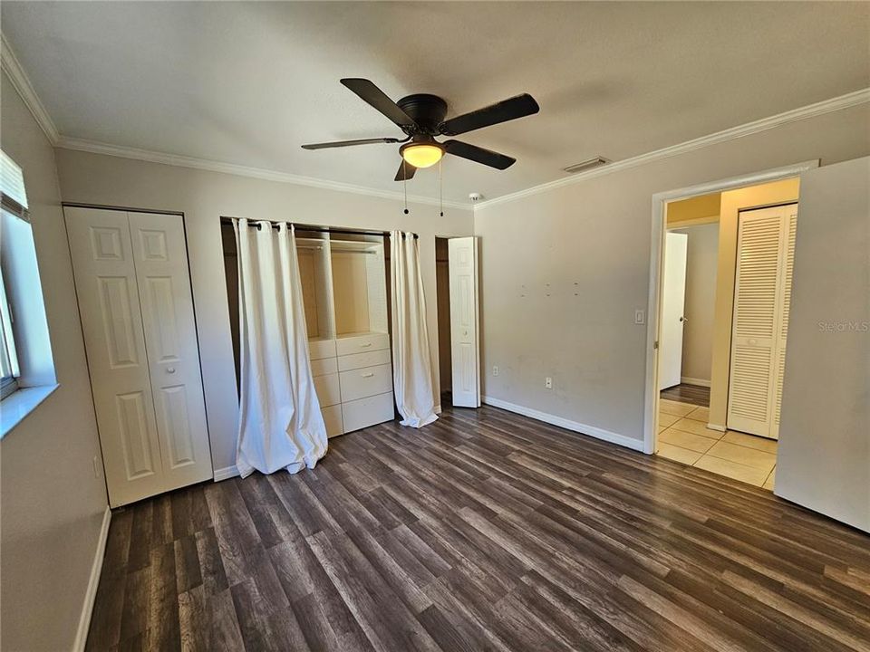 Activo con contrato: $299,900 (2 camas, 2 baños, 1161 Pies cuadrados)