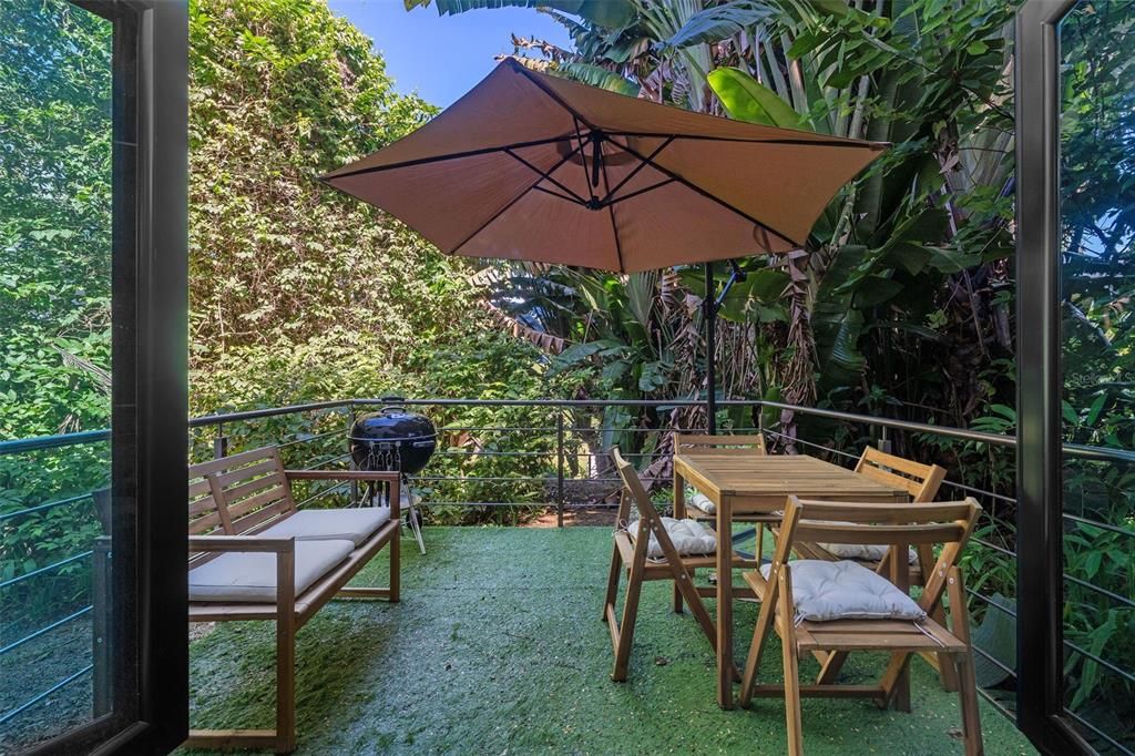 For Sale: $1,259,000 (4 beds, 3 baths, 2000 Square Feet)