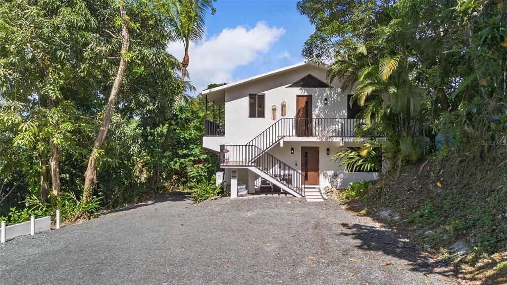 For Sale: $1,259,000 (4 beds, 3 baths, 2000 Square Feet)