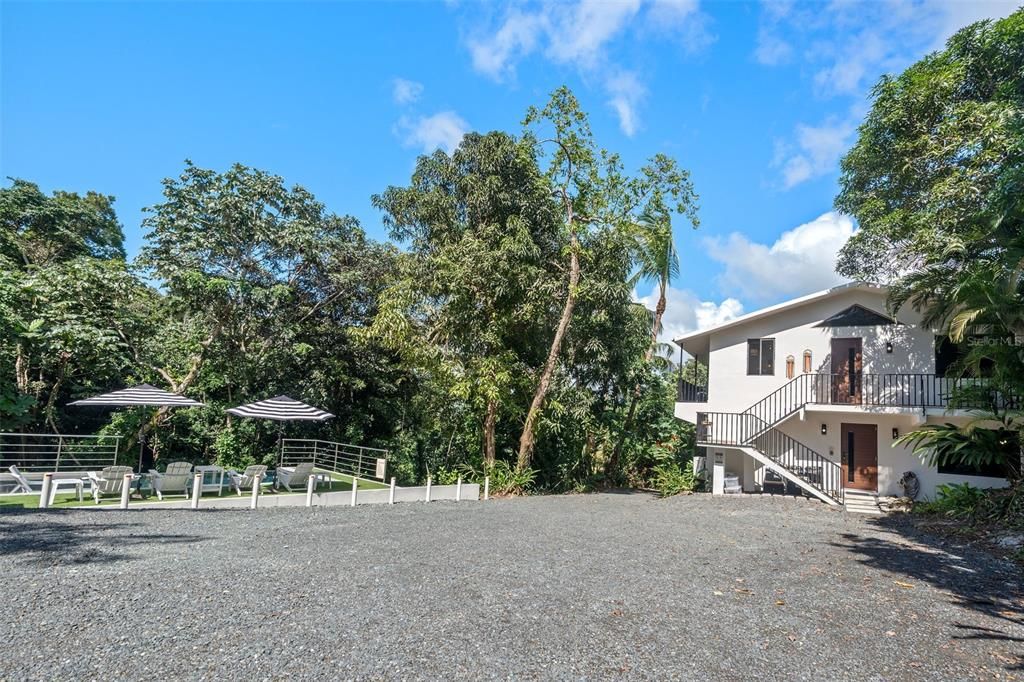 For Sale: $1,259,000 (4 beds, 3 baths, 2000 Square Feet)