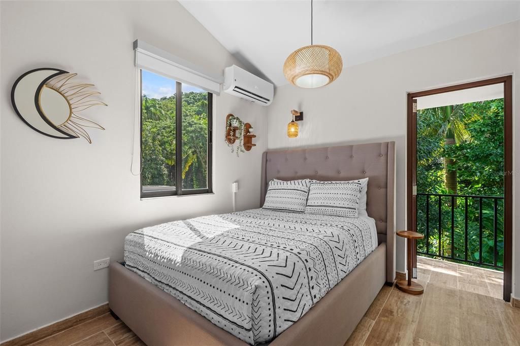 For Sale: $1,259,000 (4 beds, 3 baths, 2000 Square Feet)