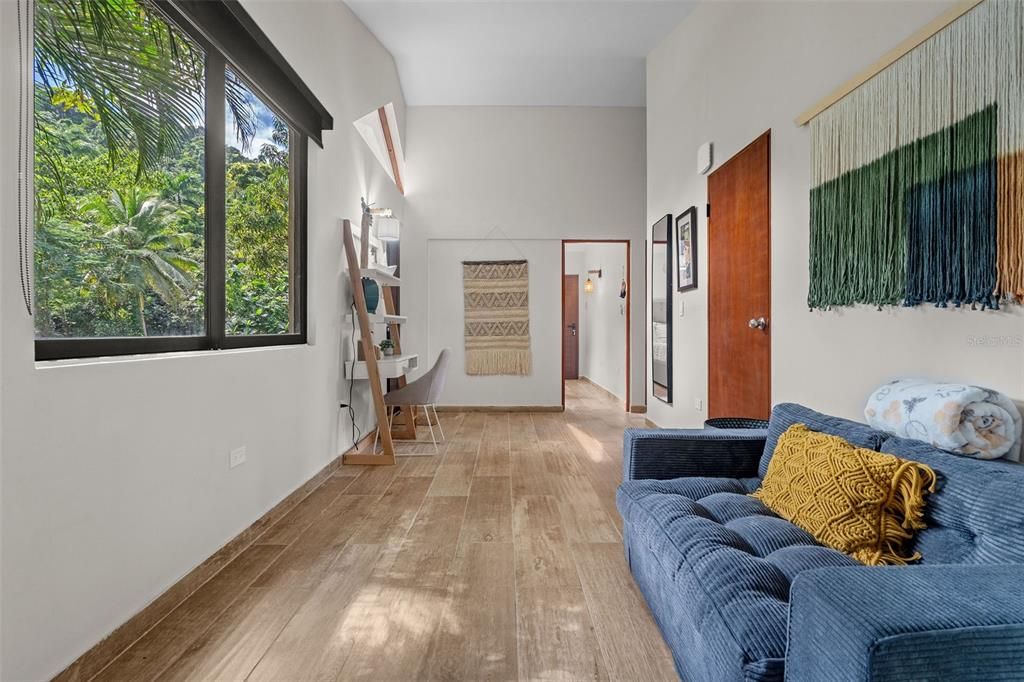 For Sale: $1,259,000 (4 beds, 3 baths, 2000 Square Feet)