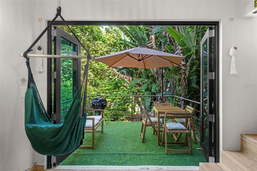 For Sale: $1,259,000 (4 beds, 3 baths, 2000 Square Feet)