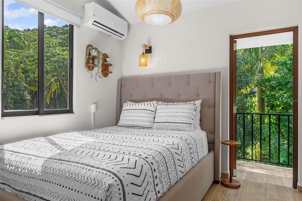 For Sale: $1,259,000 (4 beds, 3 baths, 2000 Square Feet)
