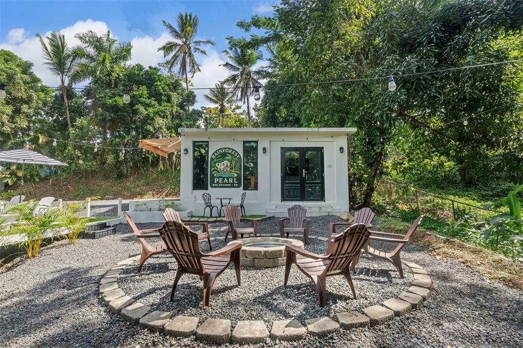 For Sale: $1,259,000 (4 beds, 3 baths, 2000 Square Feet)
