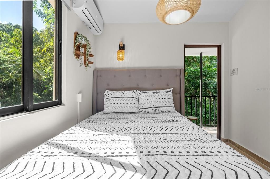 For Sale: $1,259,000 (4 beds, 3 baths, 2000 Square Feet)