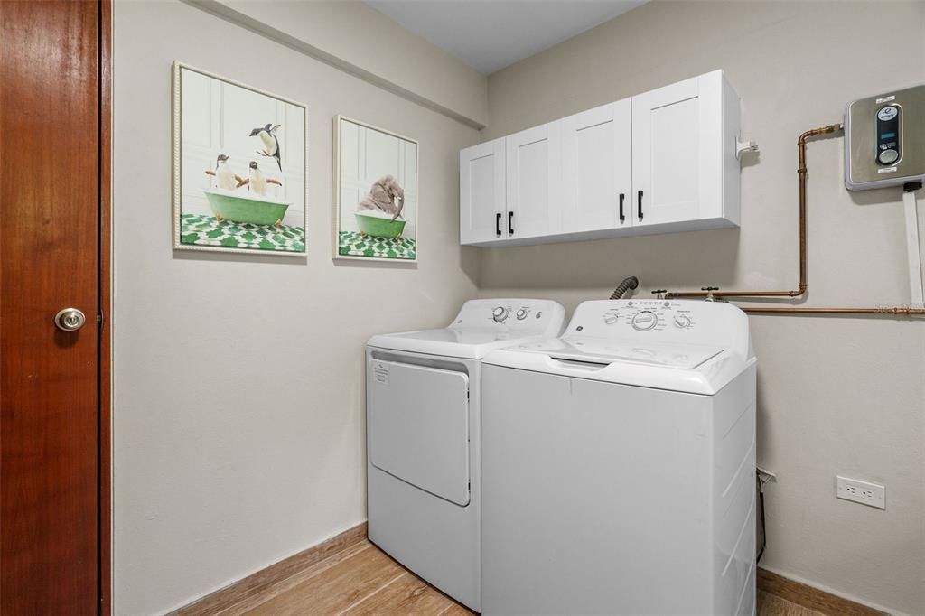 For Sale: $1,259,000 (4 beds, 3 baths, 2000 Square Feet)
